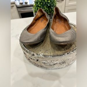 Lucky Brand Emmie gold ballet flats Sz 8.5M , EUC